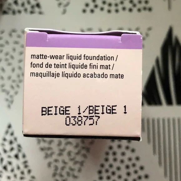BNIB Mary Kay Matte-Wear Foundation - Picture 4 of 4